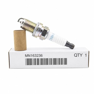 Haute Performance IFR5EI MN163236 Accessoires de voiture de bougie d'allumage d'iridium Platin de voiture bon marché pour Mitsubishi - Product Image 1