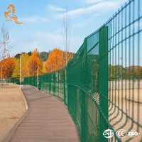 Système complet de clôture et de portail 3D pour la protection de la vie privée, avec poteaux, panneaux et lames aux couleurs RAL, pour clôtures de villas et de communautés résidentielles