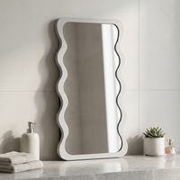 Cermin Dinding Bergelombang Tak Beraturan Berbingkai Putih Modern, Cermin Rias Bentuk Gelombang MDF Dekoratif untuk Dekorasi Dinding Kamar Mandi, Kamar Tidur, dan Pintu Masuk