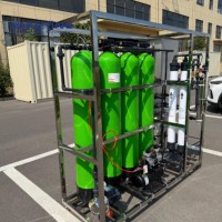 Équipement de traitement de l'eau personnalisé de 1000 LPH pour l'élimination du fer et du manganèse avec système de membrane UF et d'aération