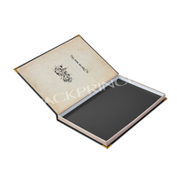 Boîtes d'emballage de bijoux haut de gamme en feuille d'or gaufrée, intérieur satiné, matériaux recyclés, fermeture magnétique, personnalisable, format livre