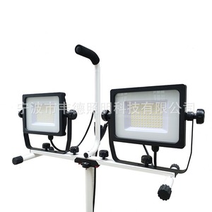 Lámpara de Trabajo LED de Doble Cabezal Wade, 2x100W, con Trípode, Resistente al Agua IP65, Alta Luminosidad - Product Image 2