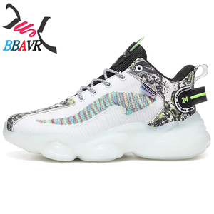 Chaussures de basket respirantes en mesh de haute qualité, grandes tailles, vente en gros - Product Image 1