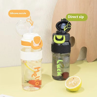 Bouteille d'eau portable pour le sport 600ML 720ML, sans BPA, en plastique, avec paille rabattable, pour le camping, les voyages, le fitness, l'école