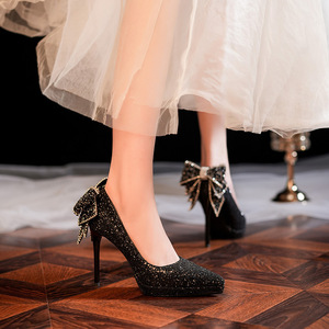 Zapatos de Tacón de Aguja con Punta Puntiaguda y Correa de Tobillo de Cristal, Zapatos Formales de Noche para Boda, Color Plateado Brillante, Varios Tamaños - Product Image 2
