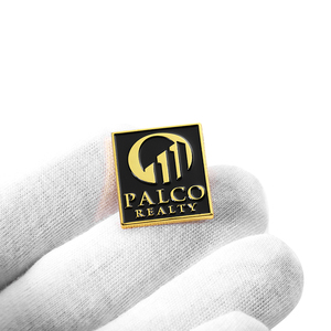 Nhà Sản Xuất Thiết Kế 3D Men Kẽm Hợp Kim Kim Loại Nhãn Pin Tùy Chỉnh Các Công Ty Logo Mạ Vàng Realty Nhân Viên Phù Hiệu Cho Quần Áo - Product Image 4