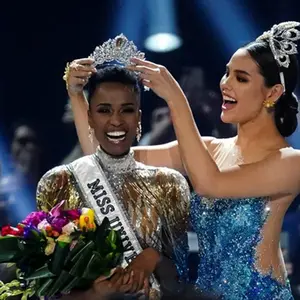 Miss Universe Titels Met Kroon Fabrikant Ontwerp Custom Tall Beauty Crown Tiars Met Kammen