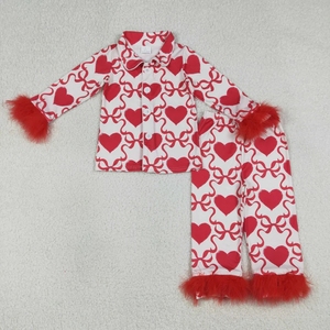 Ensemble de pyjamas pour filles avec nœuds d'amour et plumes pour la Saint-Valentin - Product Image 1