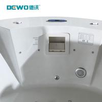 Baignoire de massage autoportante moderne en acrylique et bois avec 22 jets et robinet inclus pour 4-5 personnes, utilisation intérieure/extérieure pour hôtels