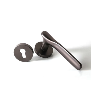 Ensemble de poignées de porte d'entrée double à levier intérieur, design de luxe, or et noir - Product Image 1