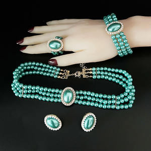 लक्जरी विंटेज मोती गहने महिलाओं के लिए शानदार हीरे-एनक्रस्टेड मिश्र धातु कंगन हार लाइट लक्जरी - Product Image 3