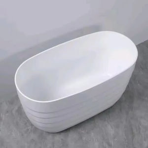 Bañera Moderna Independiente de Superficie Sólida Acrílica con Diseño de Ondas Verticales Elevadas, Reposabrazos de Masaje Combinados para Remojo en Hoteles - Product Image 1