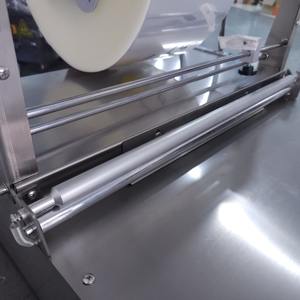 Parfumdoos cellofaan verpakkingsmachine, thermische cellofaan verzegelmachine, speelkaarten cellofaan verpakkingsmachine - Product Image 6