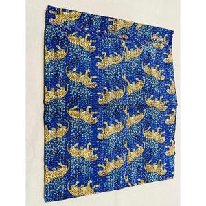 Colcha de algodón Kantha estampada a mano con técnicas artesanales y tela ligera para un descanso relajado - Product Image 6