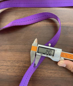 Correa de Poliéster de Alta Resistencia, 2.5cm de Ancho, Color Morado, Capacidad de Carga de 0.8 Toneladas, para Amarre y Embalaje de Carga - Product Image 2