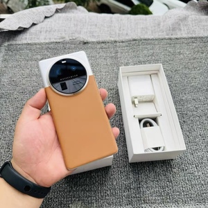 OPPA Find X6 Pro หน้าจอ AMOLED 6.1 นิ้ว 120Hz 2K รองรับ 5G ระบบปฏิบัติการ Android 13 Octa Core แรม 8GB ความจุ 256GB กล้องหน้า 32MP กล้องหลัง 50MP รองรับ CDMA LTE - Product Image 1