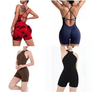 Conjunto de Ropa Deportiva Personalizada para Gimnasio: Top Halter de Un Hombro, Sujetador de Yoga Ajustado y Leggings Cortos - Venta al por Mayor Rápida - Product Image 1