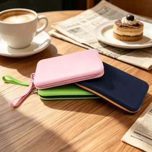 Porte-cartes en silicone imperméable personnalisé, durable, élégant, portable, toutes saisons, pour cartes de visite et de crédit - Product Image 1