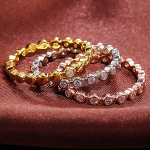 Elegante anello con zirconi per donna, gioiello alla moda, regalo romantico - Product Image 1