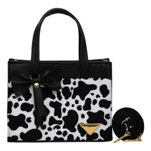 Bolso Cruzado Fana Fina Lara Vaca de Cuero Genuino Estilo Vintage para Dama con Correa Única, Forro de PU, Cierre, Diseño Geométrico e Impermeable con Cadenas - Product Image 1