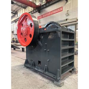 Мобильная мини-дробилка для бетона и камня PE-600x900 на гусеничном ходу с гидравлическим приводом - Product Image 3