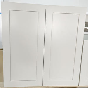 خزانة مطبخ ذات إطار أبيض مؤطر بمعايير أمريكية من طراز - Product Image 2