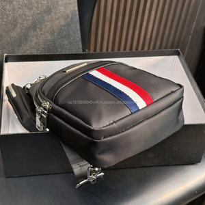 Riñonera Negra de Nailon, Bolso Bandolera de Nailon con Cierre, Múltiples Bolsillos y Correa Ajustable para Hombre - Product Image 4