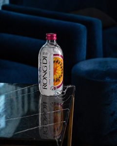 Refresco de Pomelo Bajo en Grasa RONGDI, 325 ml, Botellas Envasadas en Fábrica, Bebida Carbonatada en Caja - Product Image 1