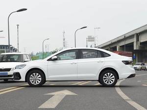 Voiture d'occasion VW Lavida modèle 2023, édition automatique 1.5L neuve, excellent état, vente en gros de voitures d'occasion à prix réduits - Product Image 4