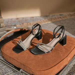Sandalias de tacón alto con punta cuadrada, cómodas y sexys, de diseño elegante y alta calidad, populares para el trabajo. - Product Image 1