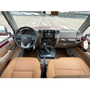 <span class=keywords><strong>Toyota</strong></span> <span class=keywords><strong>Land</strong></span> <span class=keywords><strong>Cruiser</strong></span> <span class=keywords><strong>2022</strong></span> Usado, GEJ Rojo, Camioneta, Transmisión Manual, Tracción AWD, Asientos de Tela, Interior Oscuro, Volante a la Izquierda - Product Image 4