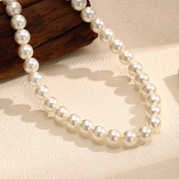 Collier Novirassine pour femme, fait main, en fausses perles rondes blanches en ABS, avec chaîne classique - Style tendance