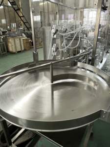 Capsulage/étanchéité pour seringue <span class=keywords><strong>à</strong></span> changement automatique <span class=keywords><strong>de</strong></span> flacons 100Cc avec tuyau d'admission <span class=keywords><strong>de</strong></span> carburant manuelle et <span class=keywords><strong>Machine</strong></span> <span class=keywords><strong>de</strong></span> <span class=keywords><strong>remplissage</strong></span> d'huile fluide <span class=keywords><strong>de</strong></span> <span class=keywords><strong>remplissage</strong></span> - Product Image 3