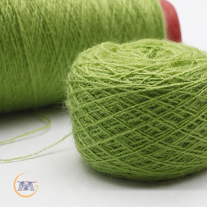 Fil de laine d'alpaga polaire arctique anti-boulochage, doux et moelleux pour pulls et tricots, vente en gros directe d'usine, échantillon gratuit - Product Image 4