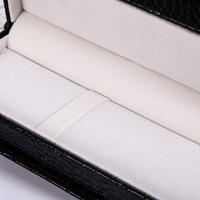 Boîte à stylos en cuir PU noir effet crocodile avec couvercle rabattable et surpiqûres blanches, pour stylos plume, stylos bille et stylos gel, emballage cadeau et boîte de rangement, vente en gros