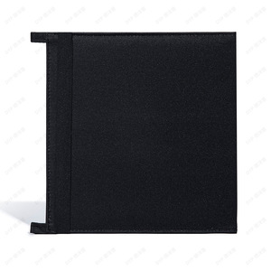 Chargeur solaire pliable noir de forme rectangulaire, design écologique pour une utilisation en extérieur et en voyage - Product Image 5