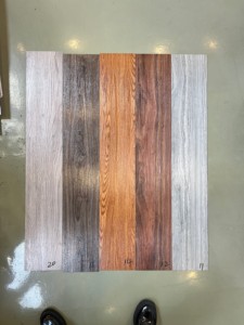 Revêtement de <span class=keywords><strong>sol</strong></span> en <span class=keywords><strong>vinyle</strong></span> de luxe, dalles rigides LVT, système de clic, <span class=keywords><strong>sol</strong></span> flottant, imperméable, finition grain de bois - Product Image 1