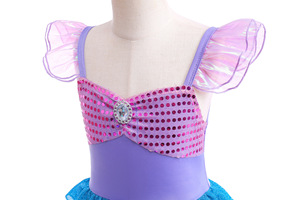 Costume da Principessa Sirenetta Rosa per Bambine, per Feste di Compleanno e Halloween, con Accessori, 3-10 Anni - Product Image 4