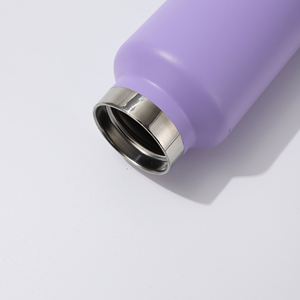 Botella de Agua Aislada de Acero Inoxidable Creativa con Tapa de Rosca Fácil de Abrir con una Sola Mano para Deportes al Aire Libre - Product Image 2