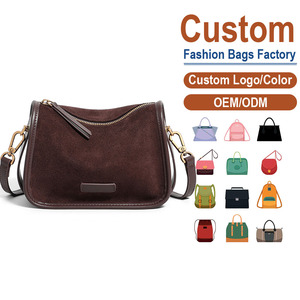 กระเป๋าสะพายหนังแท้ลายด้านพร้อมผิวสัมผัสเรียบเนียนดีไซน์คล้ายหนังกลับเรียบง่ายออกแบบได้ตามต้องการจากโรงงาน - Product Image 1