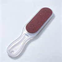 Râpe à pieds double grain en plastique transparent, lavable, pour éliminer les callosités du talon, pour pédicure professionnelle, longue, en gros