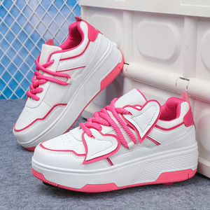 Sneakers con Ruote a 4 Rotelle dal Design Trendy a Forma di Cuore, 2 Modalità, Deformabili, per Adolescenti, Sport all'Aperto, Camminata e Pattinaggio - Product Image 4
