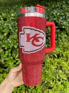 Vasos deportivos con tapas de 40oz de acero inoxidable personalizados para equipos de fútbol Texans Cowboys con diamantes de imitación KC Chiefs - Product Image 2