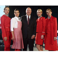 Uniforme de stewardesse australienne sur mesure, design de veste longue rouge, pantalon, jupe et chemise blanche