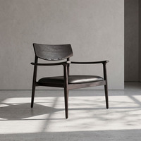 Fauteuil lounge en bois massif de frêne, finition pore ouvert, sculpté, style organique, design moderne du milieu du siècle, pour architecte d'intérieur
