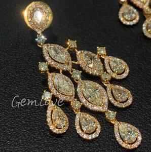 Boucles d'oreilles élégantes en or 18 carats avec diamants taillés en forme de poire cultivés en laboratoire, élégantes et exquises. - Product Image 6