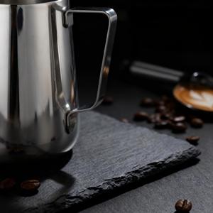 Jarra de acero inoxidable 304 para espumar leche con boquilla, forma cilíndrica, utensilios de café de grado alimenticio para arte latte - Product Image 2