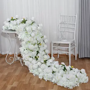 Vente populaire artificielle violet rose fleur coureur coin fleur rangée arc mariage Table pièce maîtresse pour mariage