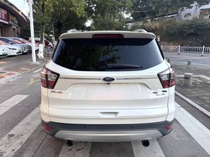 Ford <span class=keywords><strong>Escape</strong></span> 1.5T AWD d'occasion, 2017, toutes options, toit panoramique, excellent état - Product Image 3