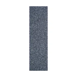 Cinta <span class=keywords><strong>de</strong></span> agarre para patineta eléctrica OS46 personalizada con grano grueso <span class=keywords><strong>de</strong></span> 33 x 9 pulgadas, papel <span class=keywords><strong>de</strong></span> lija impermeable - Product Image 1